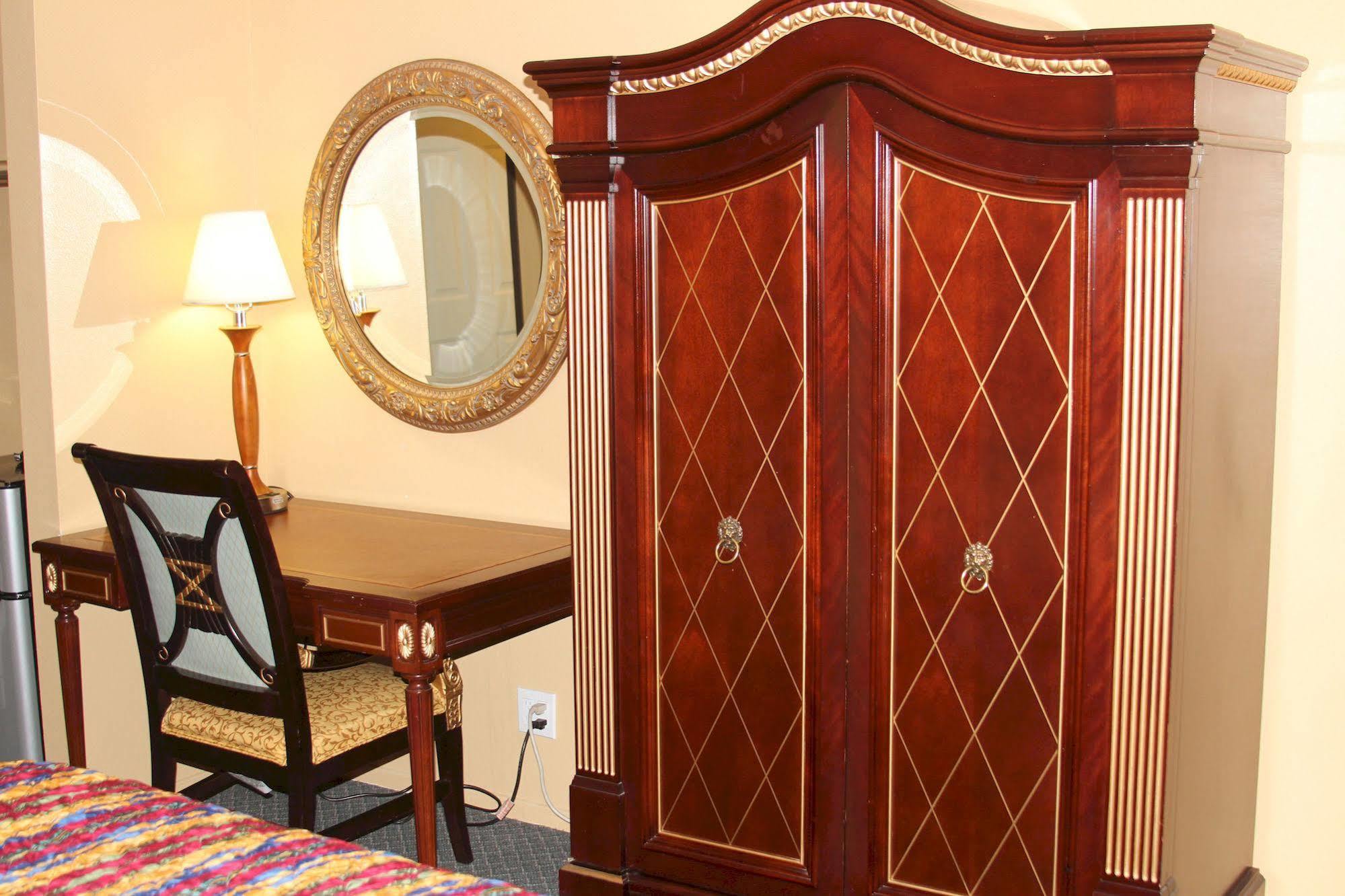 Redondo Beach Inn-Lax (Adults Only)