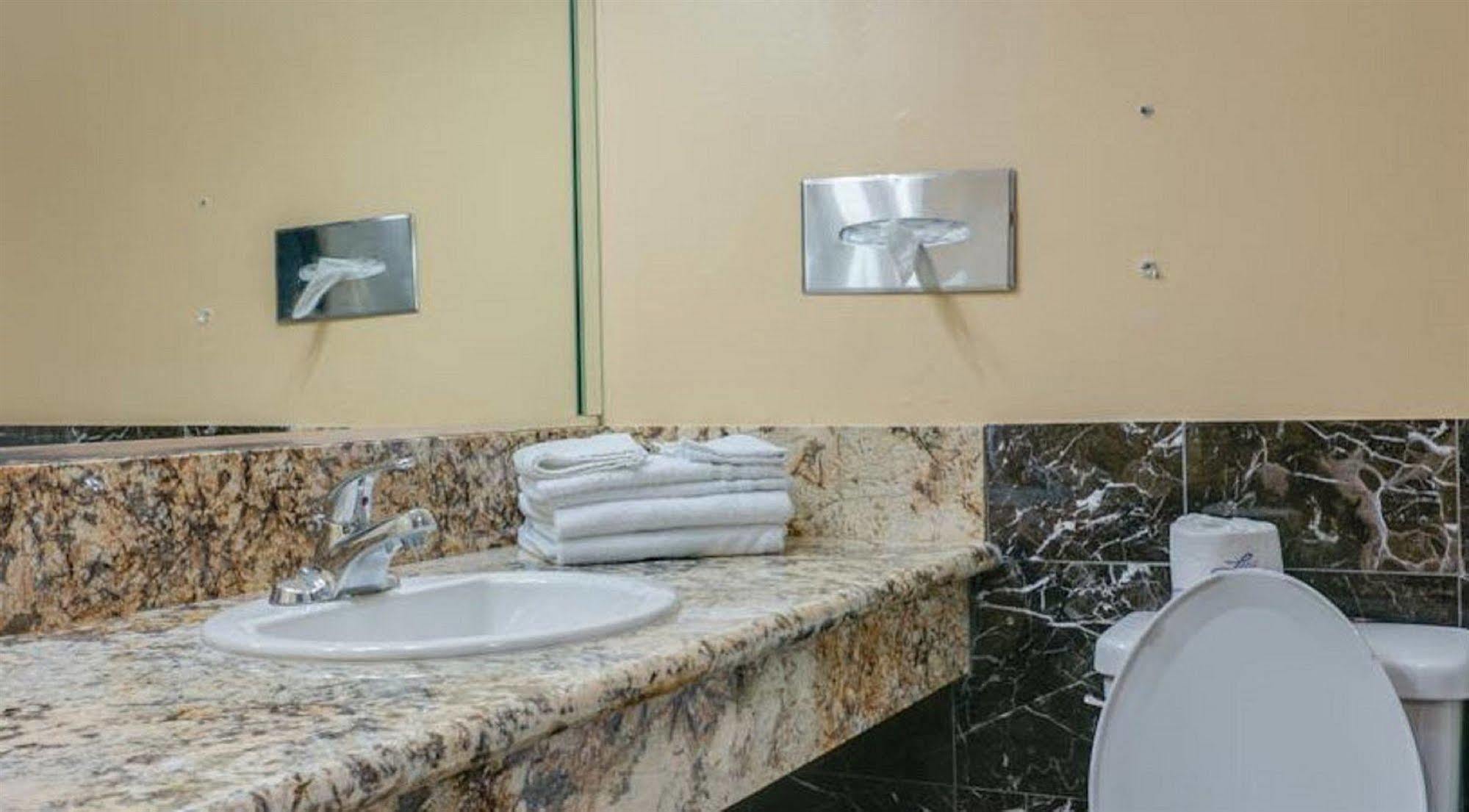 Redondo Beach Inn-Lax (Adults Only) Hotel Gardena